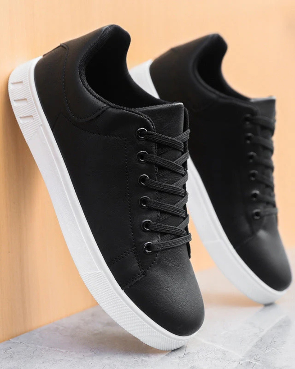Valmère™ | Corrado Classic Leather Sneakers